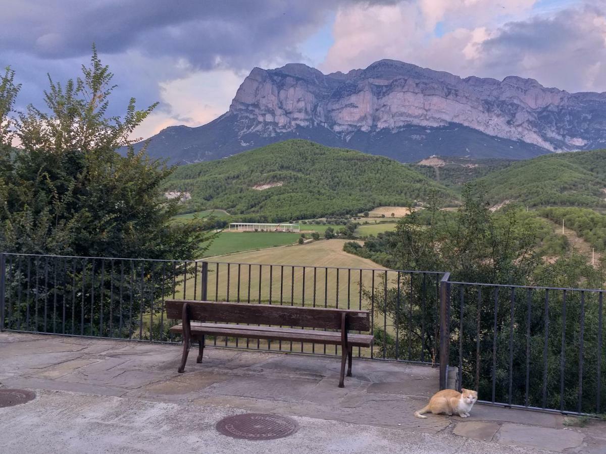 Gasthaus Casa Encuentra, En El Pirineo Al Lado De Ainsa El Pueyo de Araguás Exterior foto